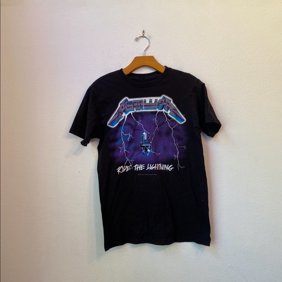 metallica Other - METALLICA MEDIUM BLACK & PURPLE GRAPHIC SHIRT